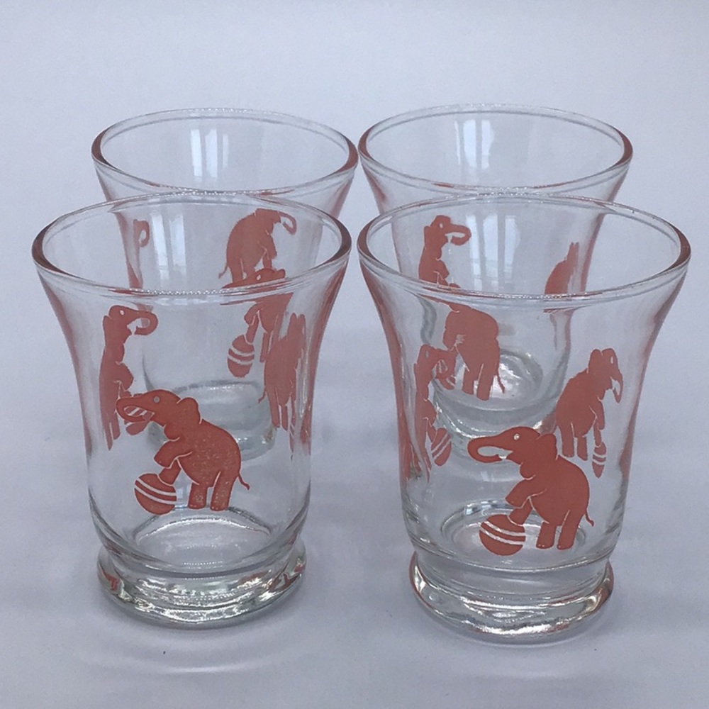 Vintage Rare Pink Elephant Juice Or Cordial Glasses